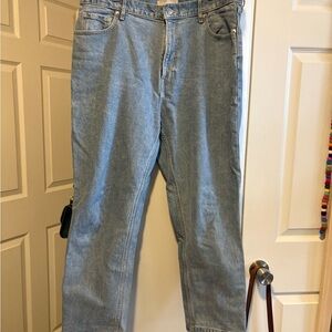 Everlane Women’s The Original Cheeky Jean 33 crop